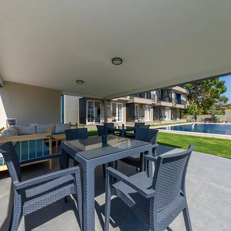 アパートホテル Dede