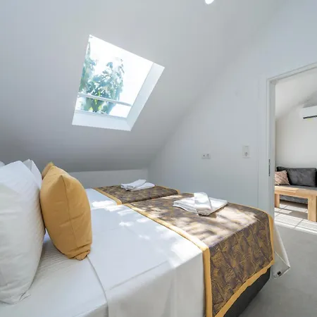 Dede Lejlighedshotel 3*